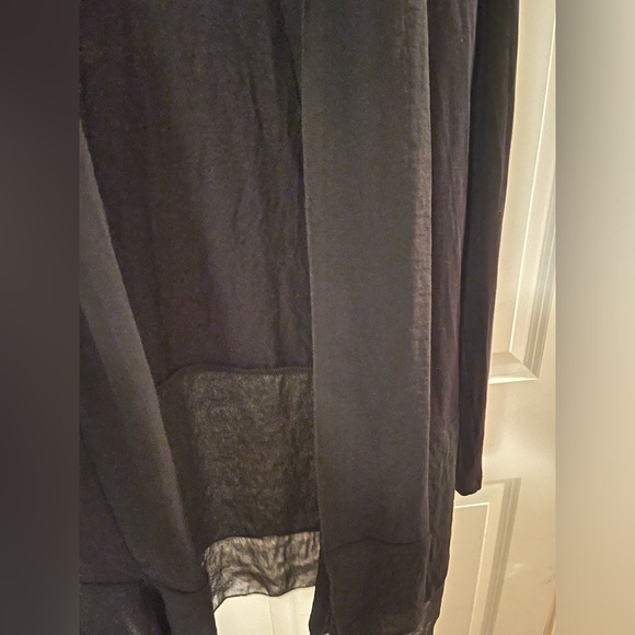 Black pebble and stone sz S cardigan with flowy scarf like trim - Picture 5 of 9